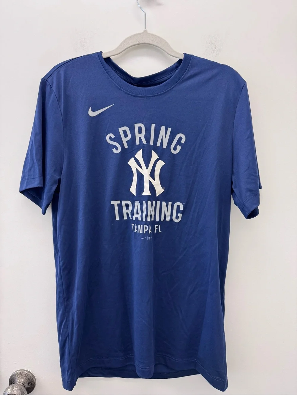 Nike Men's Yankees Spring Training T-Shirt - Blue with White Graphic - Picture 2 of 5